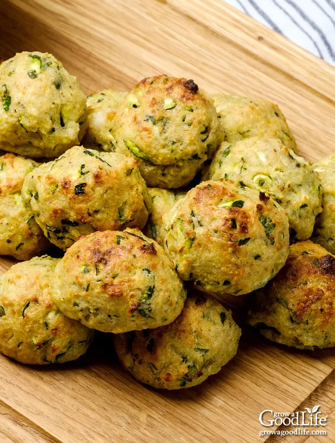 zucchini garlic bites featured 2021.jpg