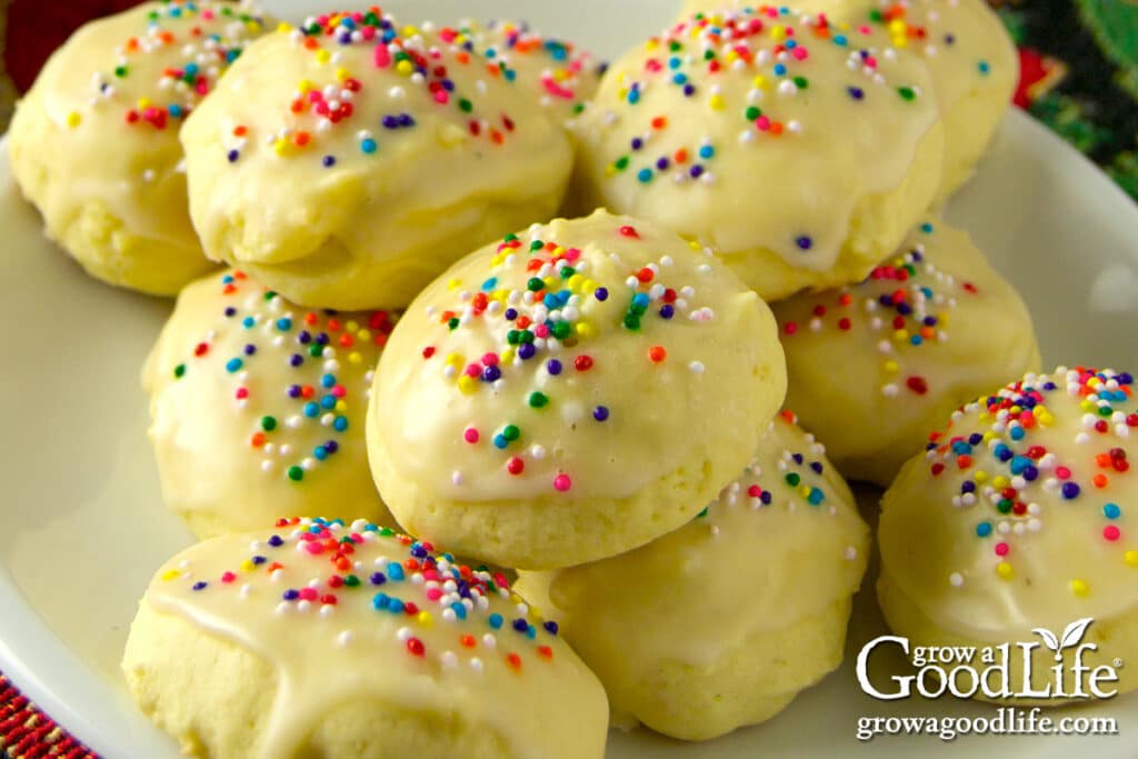 Close up of Italian anise cookies on a plate.