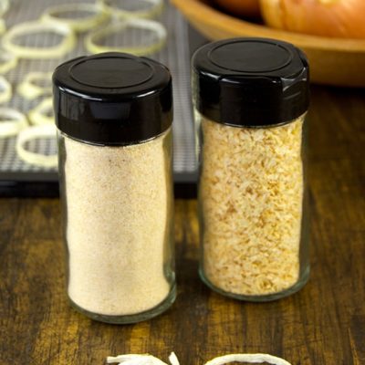 Are your onions getting soft? It is easy to dehydrate onions so they last longer for food storage. Turn your onions into dehydrated onion flakes, minced dried onions, and onion powder.
